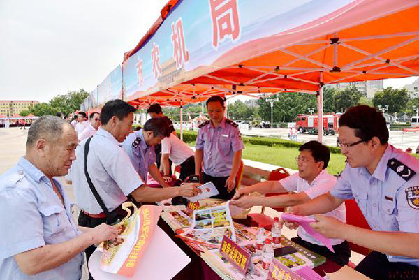 濟(jì)寧市農(nóng)機(jī)局組織開展“安全生產(chǎn)月”活動(dòng)